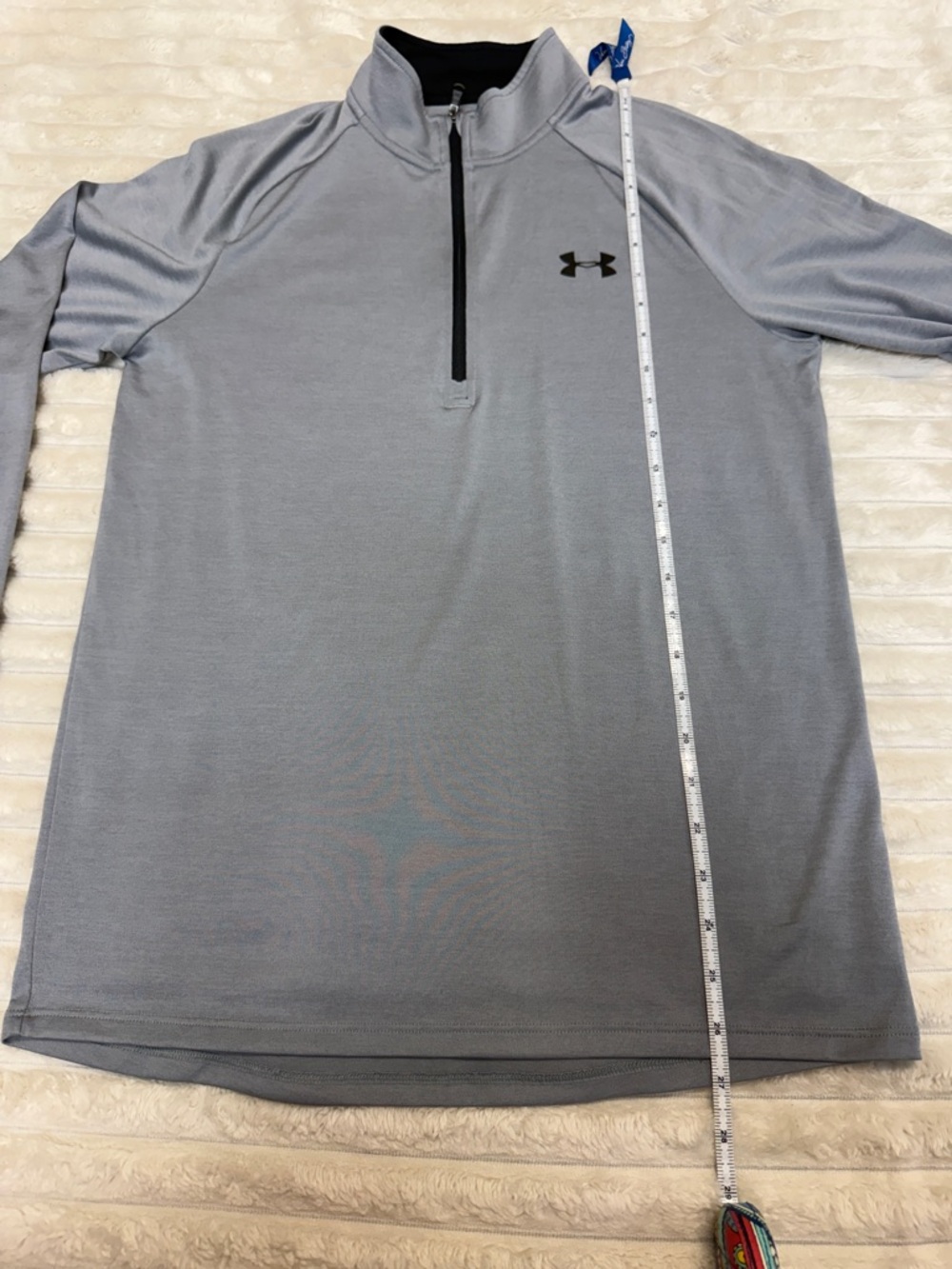 Under Armour: Men's Light Gray Light Weight 1/2 Zip Performance Pullover, Size S - Picture 5 of 8